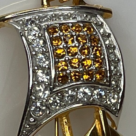 Burberry Vintage Sailing Ship Brooch Pin Pave Crystal Gold Plate 1.75" X 1" - Picture 2 of 9
